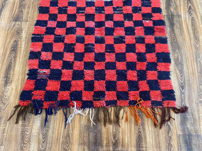 Authentique tapis à carreaux berbère vintage marocain 4x7 pi.