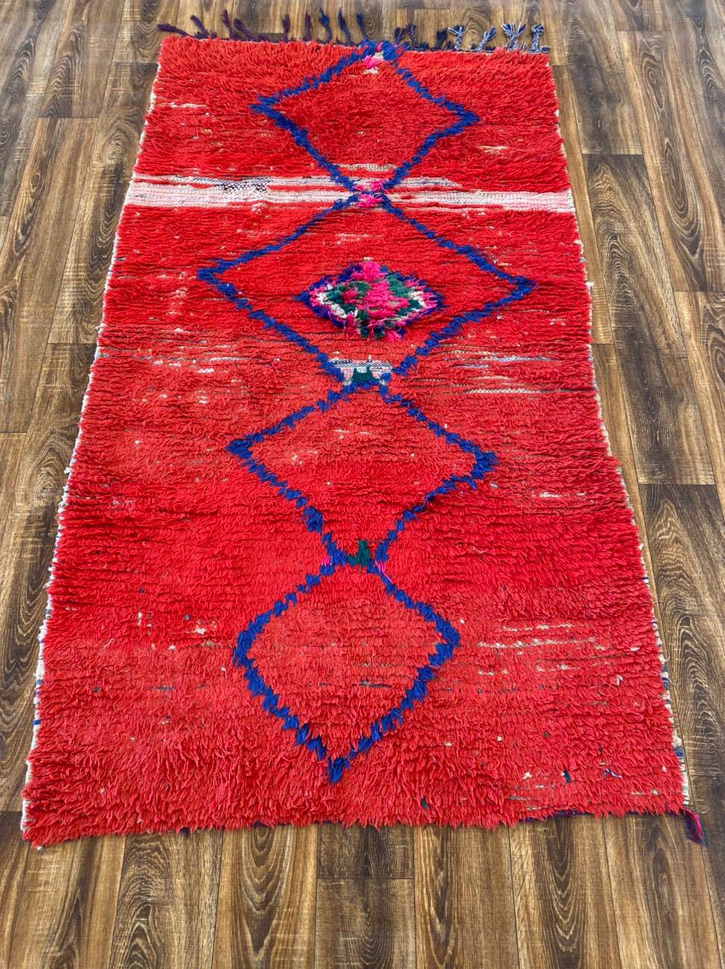 Tapis marocain vintage rouge 4x7 pieds, tapis berbère tissé.