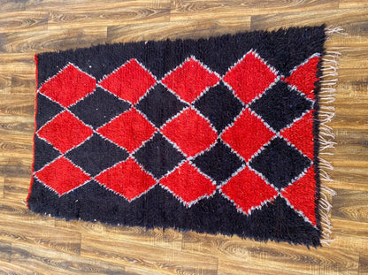 Tapis marocain vintage 4x7 pieds.