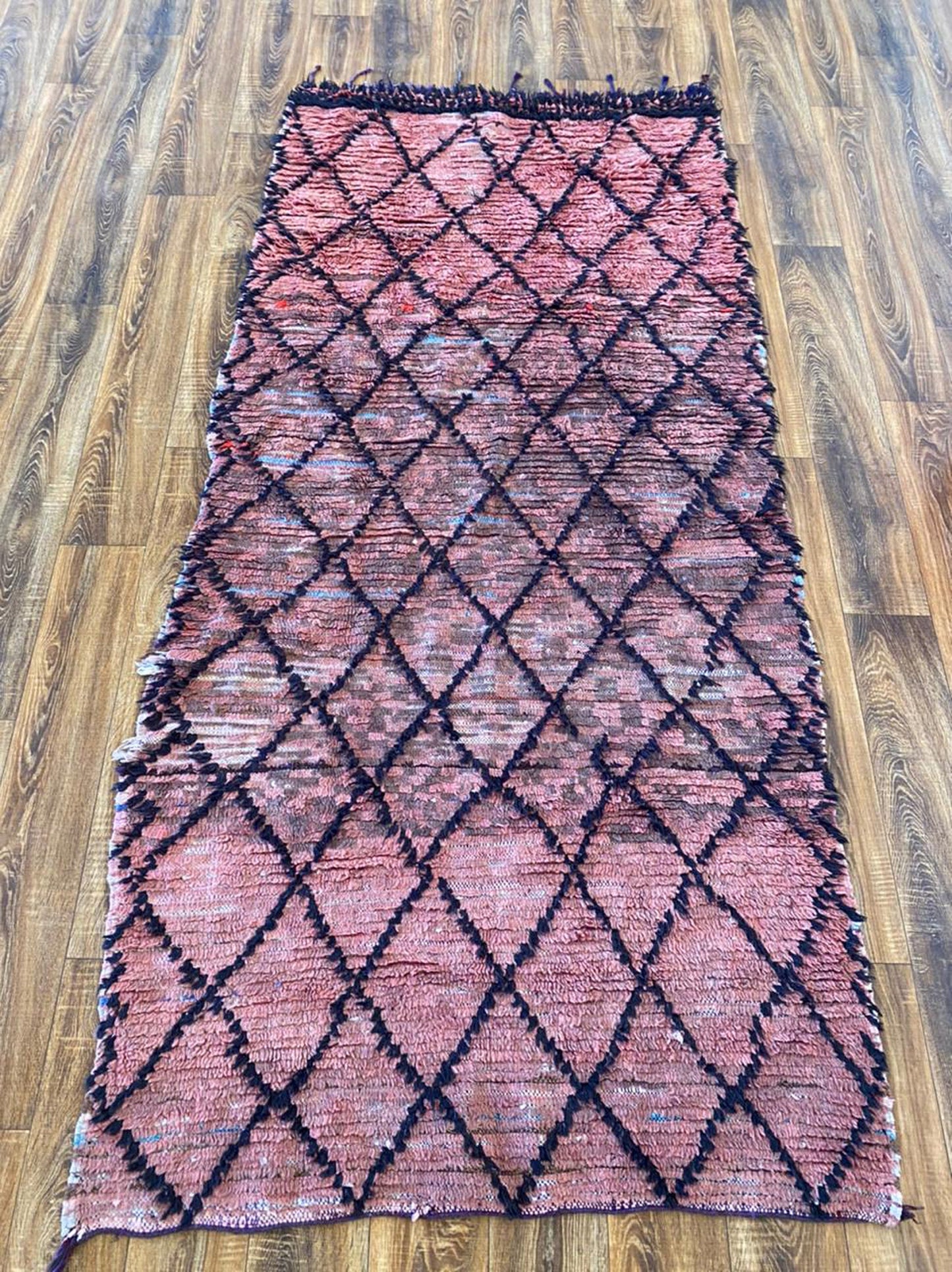 Tapis tissé vintage marocain 4x8 pieds.