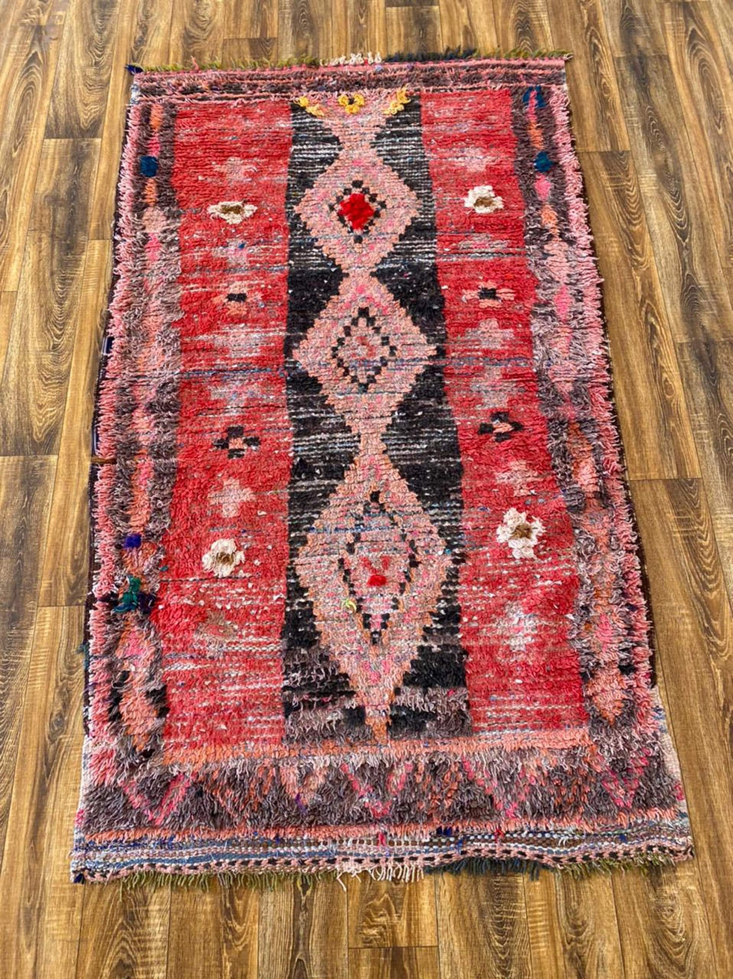 Tapis tissé vintage marocain 4x7 pieds.