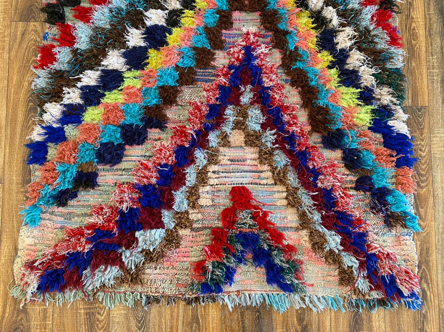 Tapis berbère marocain coloré 4x9 pieds.