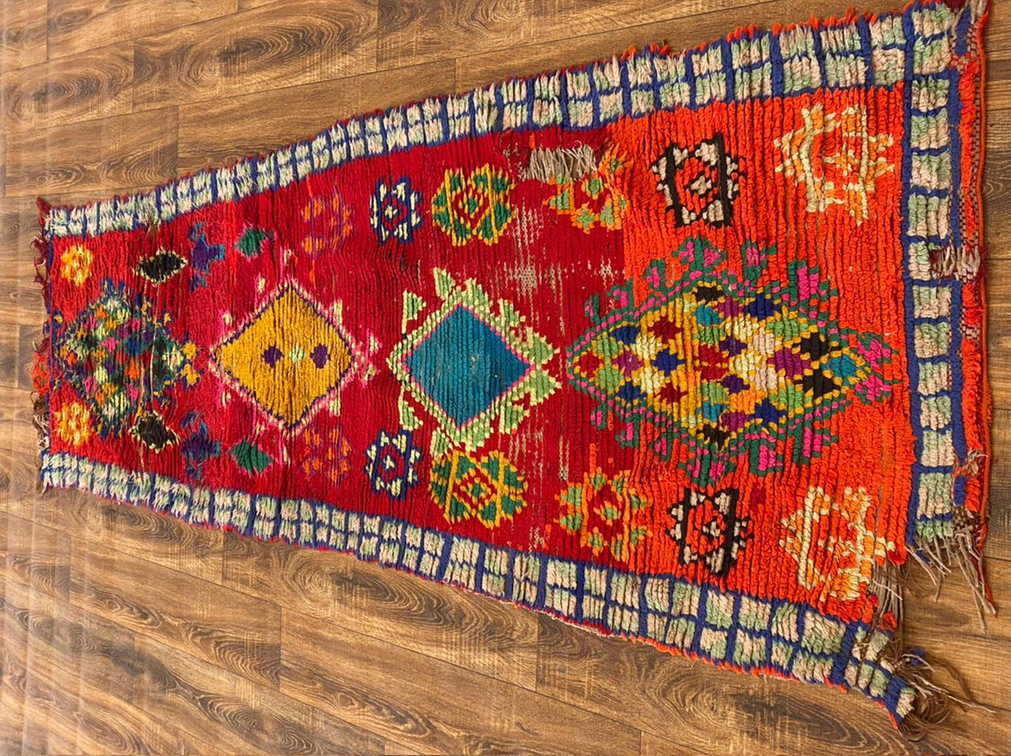 Tapis de couloir vintage marocain 3x9 pieds, tapis de couloir berbère tissé Azilal.