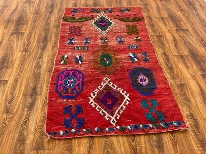 Tapis marocain vintage en laine 3x8 pieds.