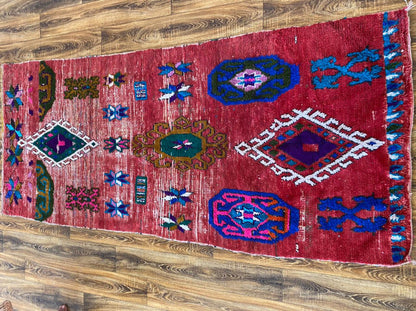 Tapis marocain vintage en laine 3x8 pieds.