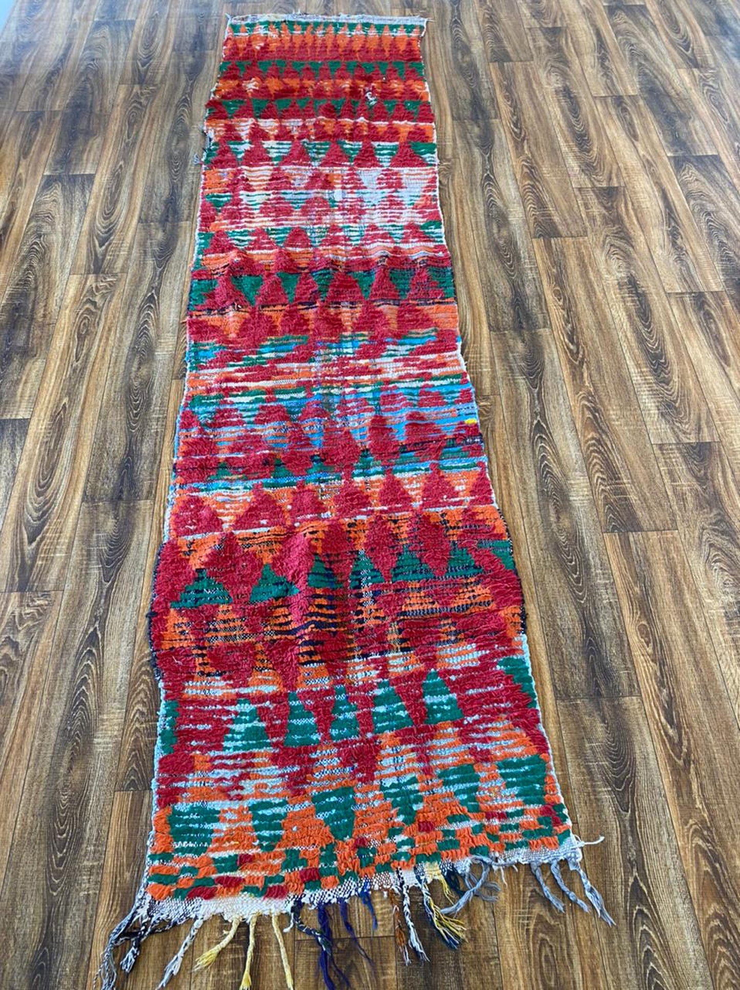 Tapis marocain étroit 2x10 pi.