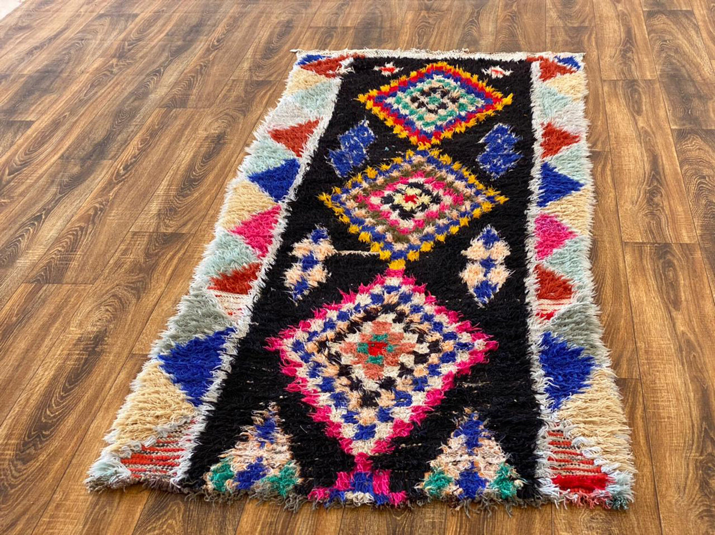 Tapis marocain tissé coloré 3x7 pi.