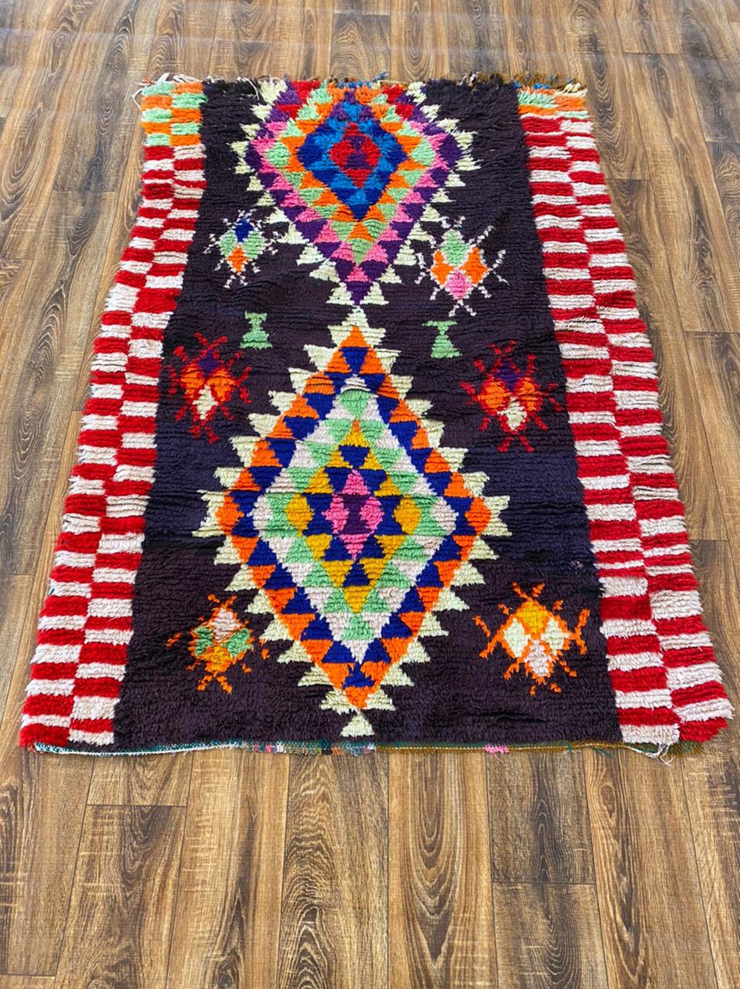 Tapis berbère vintage marocain 4x6 pieds.