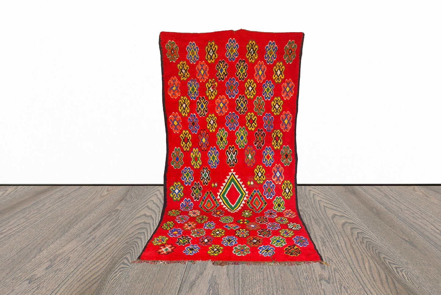 Grand tapis marocain coloré de 6 x 13 pieds.