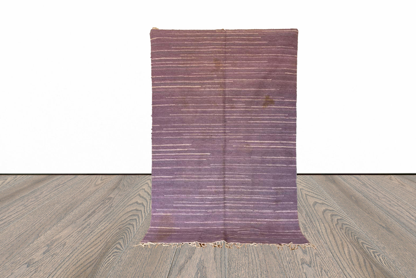 Tapis berbère violet marocain 4x7 pieds.