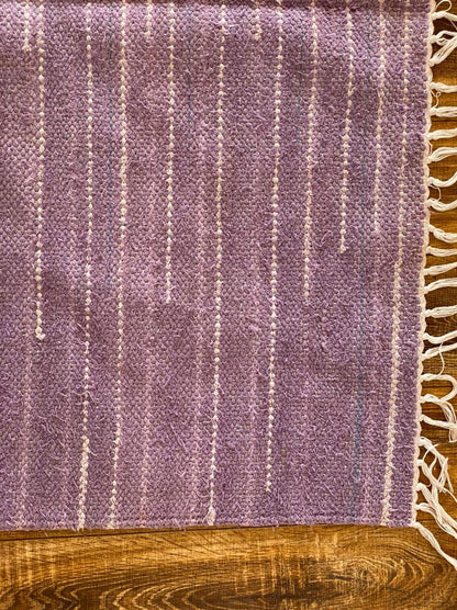 Tapis berbère violet marocain 4x7 pieds.