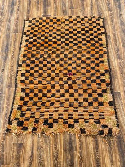 Tapis à carreaux vintage marocain 5x6 pieds.