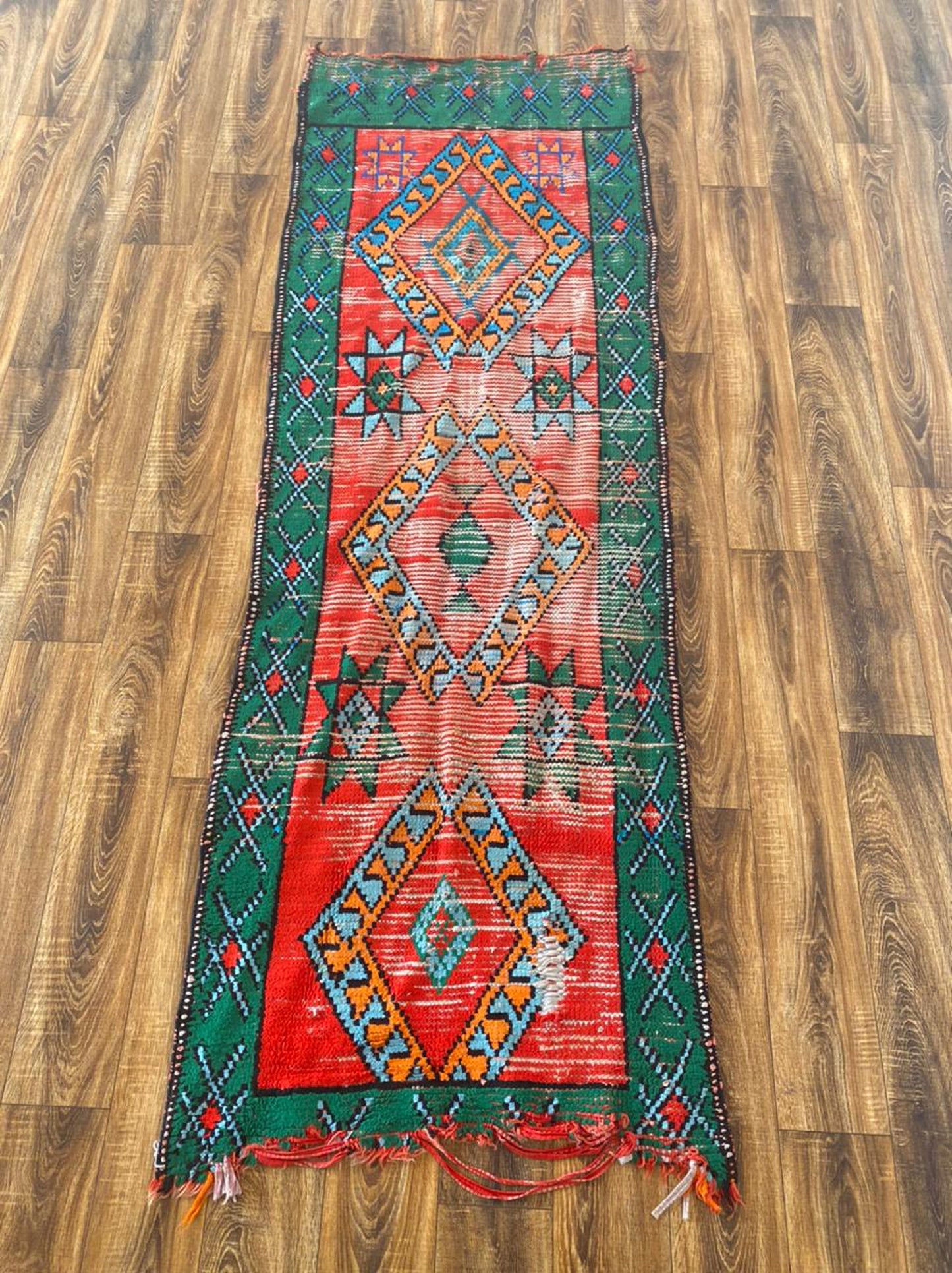 Tapis de couloir marocain vintage 3x8 pi.