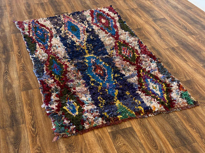 Petit tapis marocain à poils longs coloré Boucherouite 3x5.