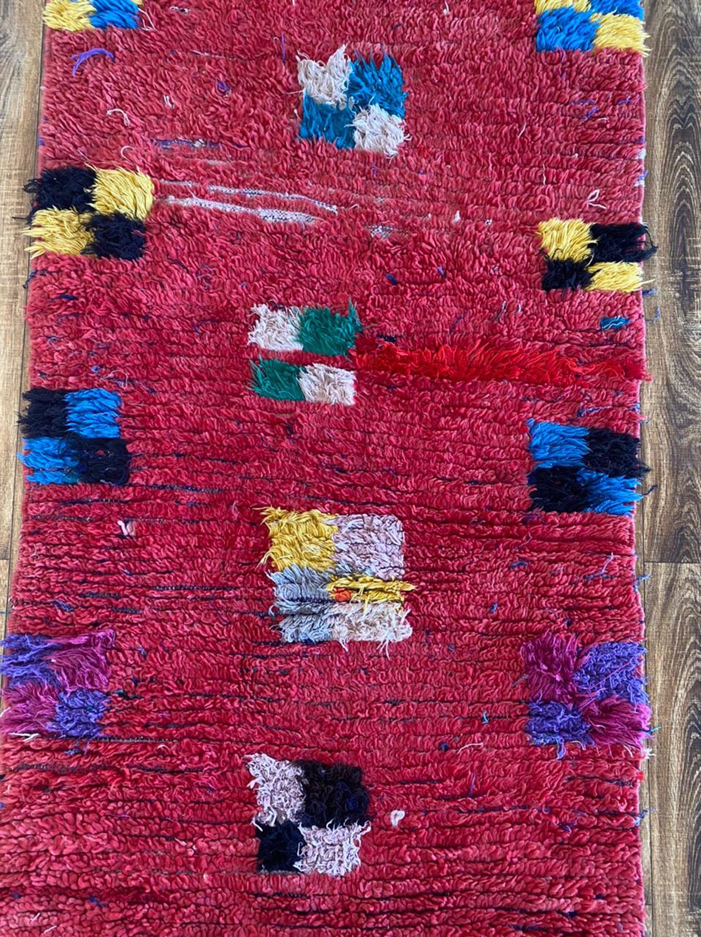 Tapis de couloir long tissé à la main vintage rouge, tapis de couloir marocain 3x10.