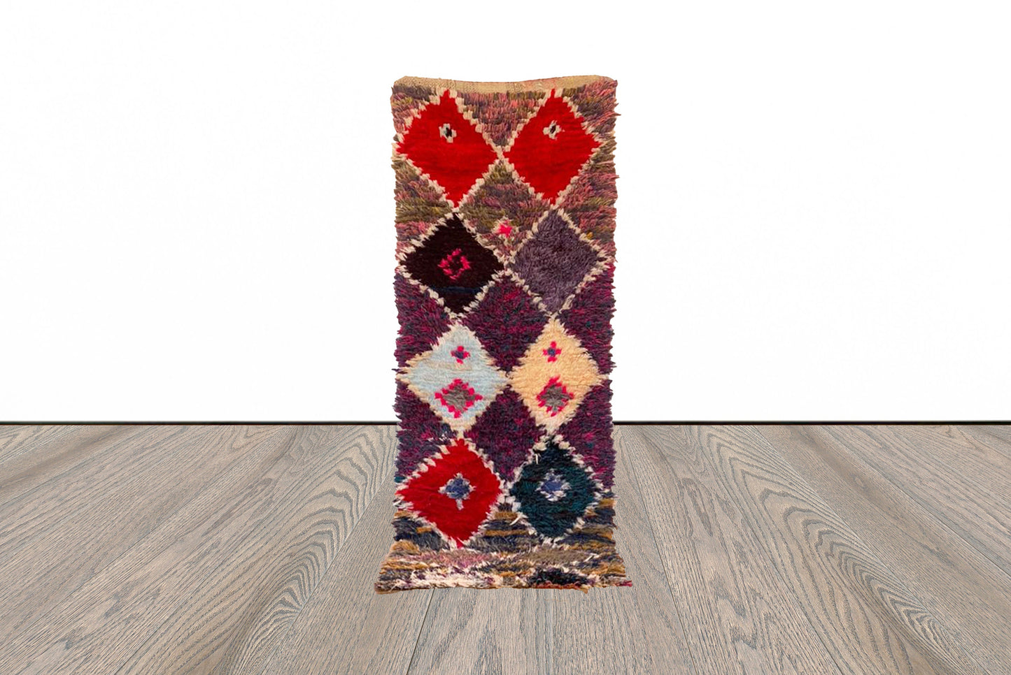 Petit tapis tissé marocain 2x6 pi.