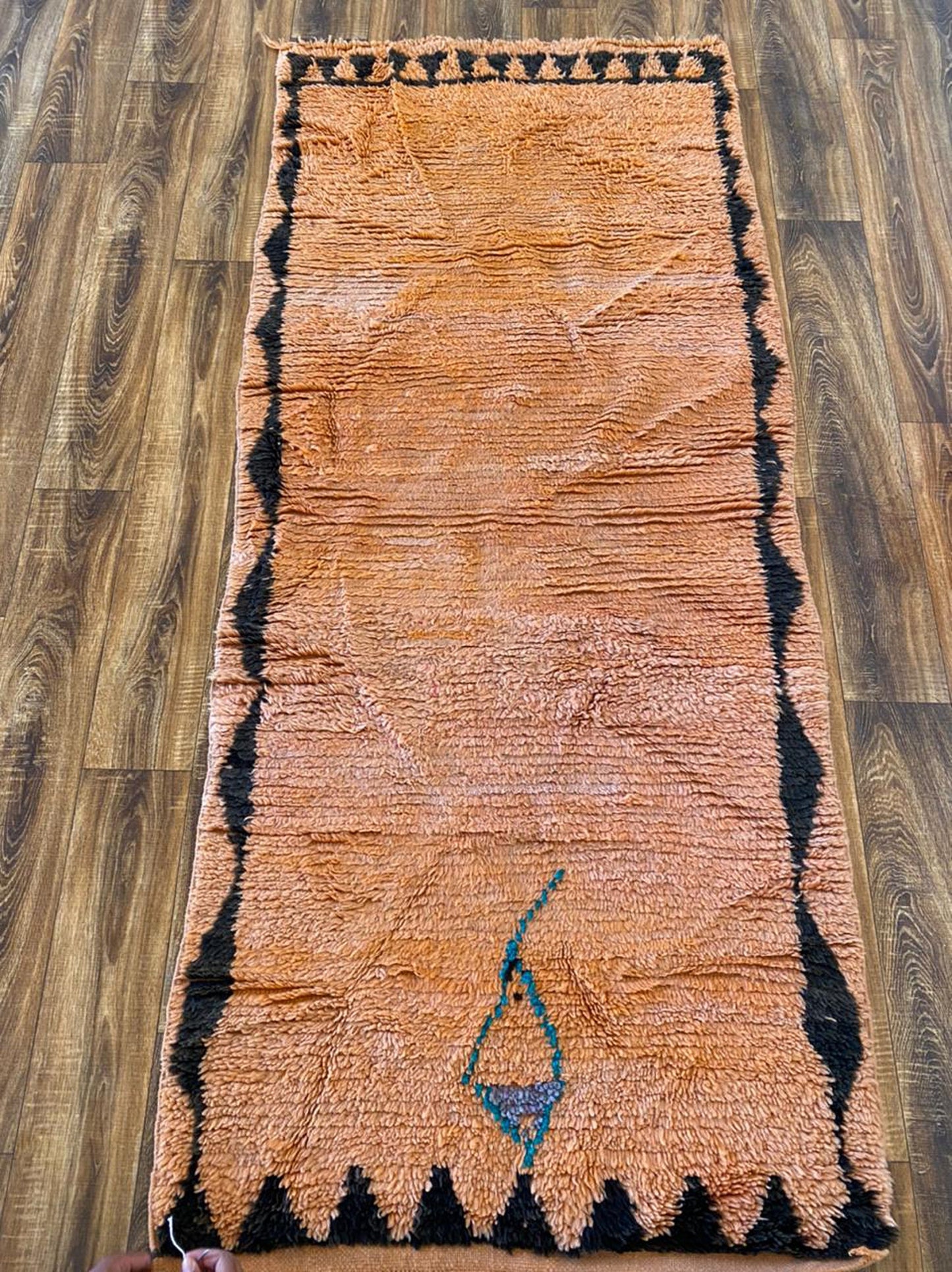 Tapis berbère marocain vintage 3x7 pieds.