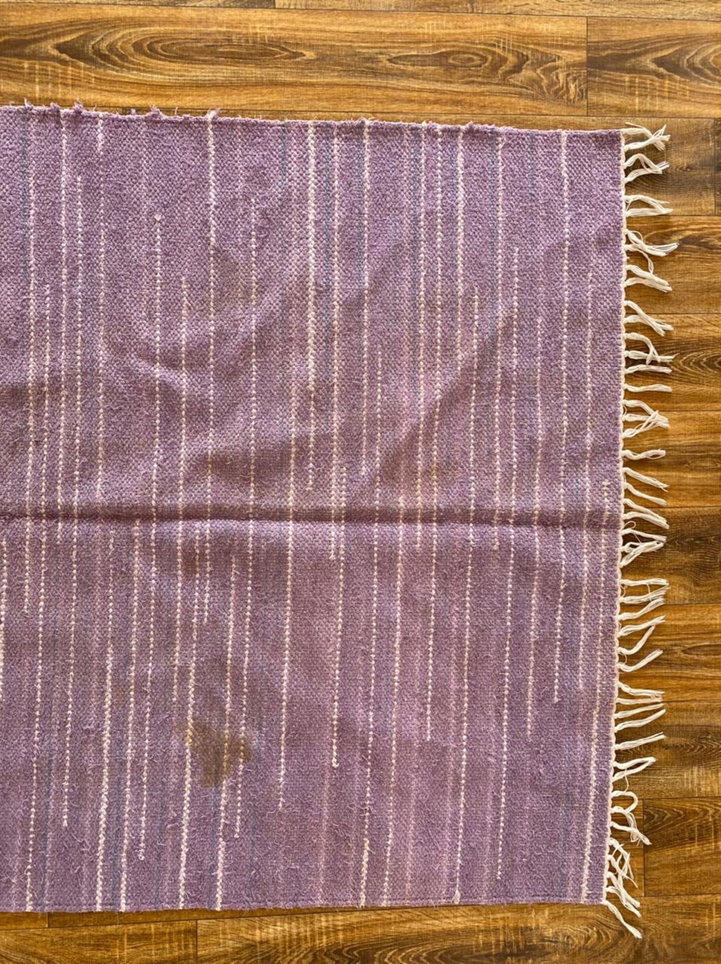 Tapis berbère violet marocain 4x7 pieds.