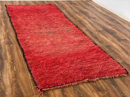 Tapis de couloir marocain vintage rouge 3x9 pieds.