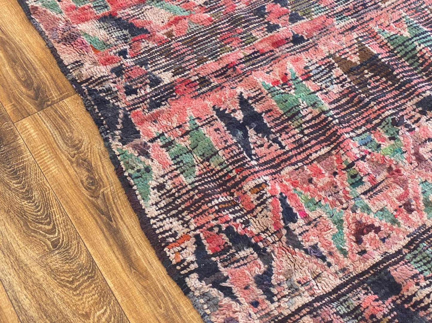 Tapis berbère marocain vintage 4x9 pieds.