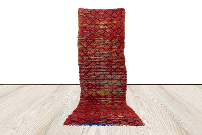 Tapis marocain vintage rouge délavé, tapis de couloir étroit 3 pi sur 9 pi.