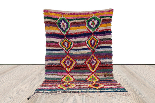 Tapis Boucherouite rayé vintage 4 x 6 pieds, tapis bohème marocain coloré.