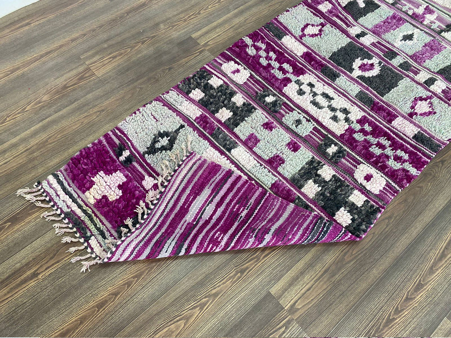 Tapis vintage en laine Boujaad 3x7 pieds, tapis de couloir berbère marocain.