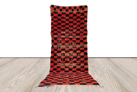 Tapis à carreaux marocain 3x8 pieds, tapis de couloir berbère vintage rouge et noir.