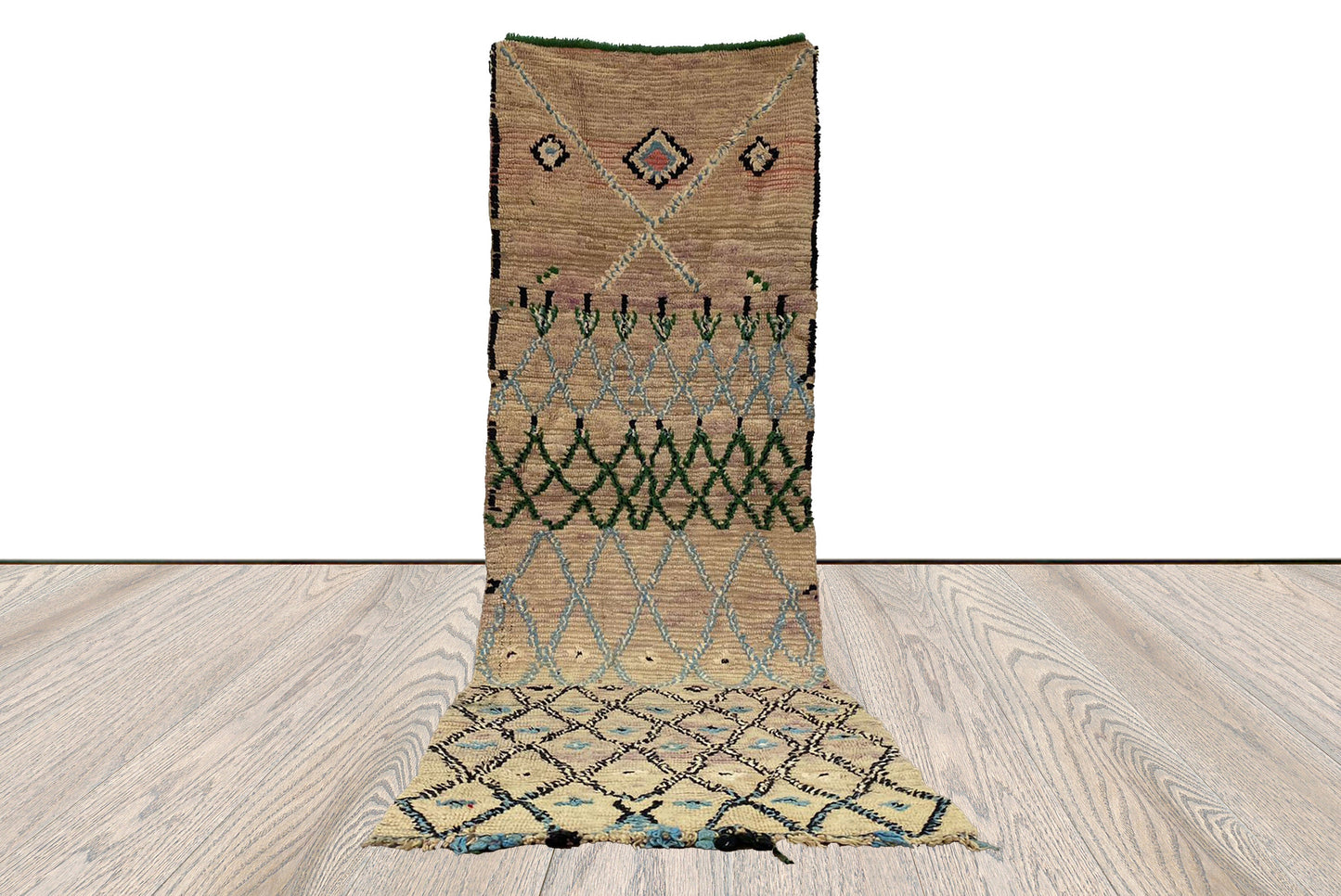 Tapis berbère vintage à losanges 3x9 pieds, tapis étroit tribal marocain en laine tissée.