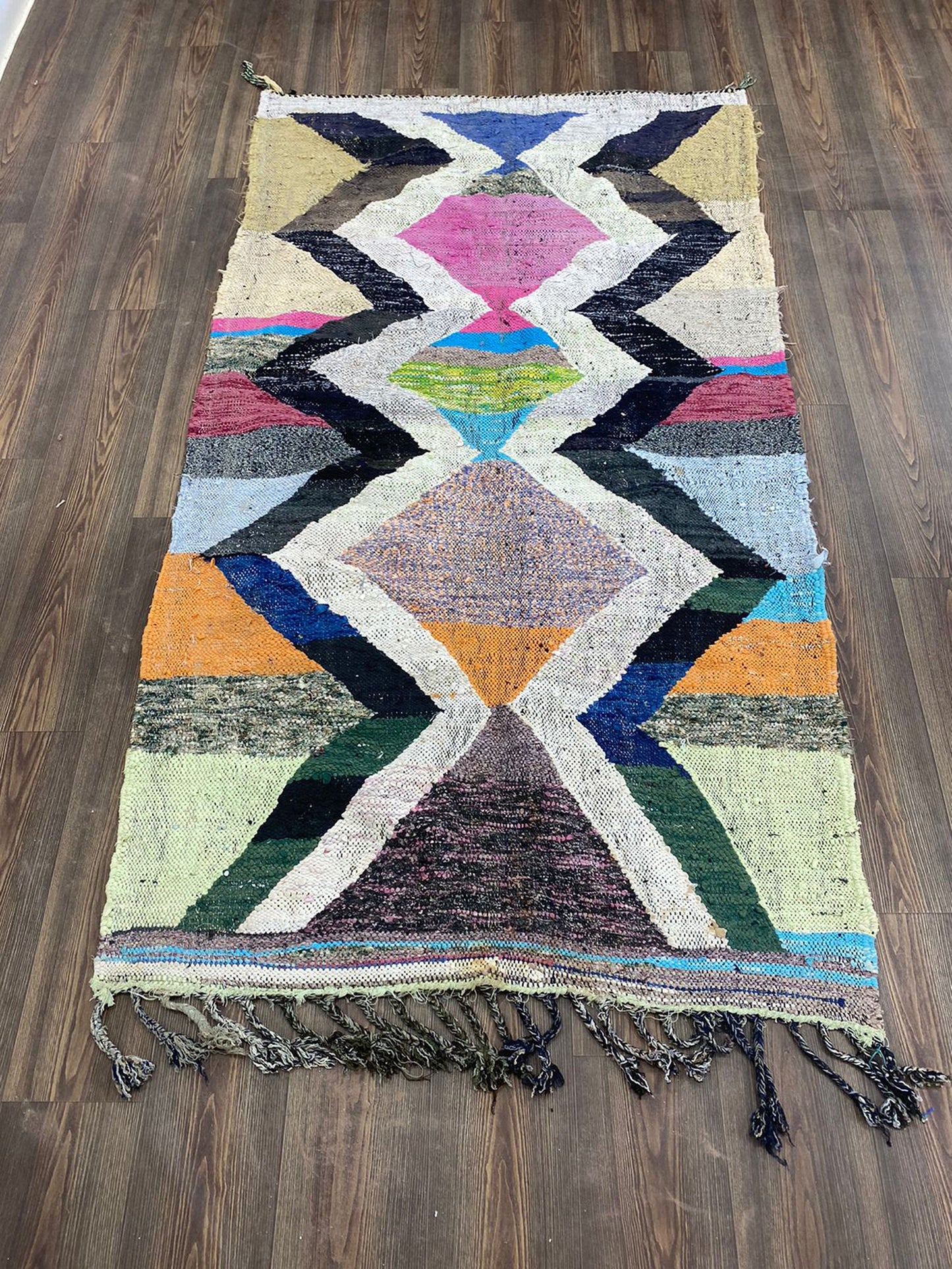 Tapis marocain vintage tissé à plat kilim 4x7 pieds, tapis tissés tribaux.