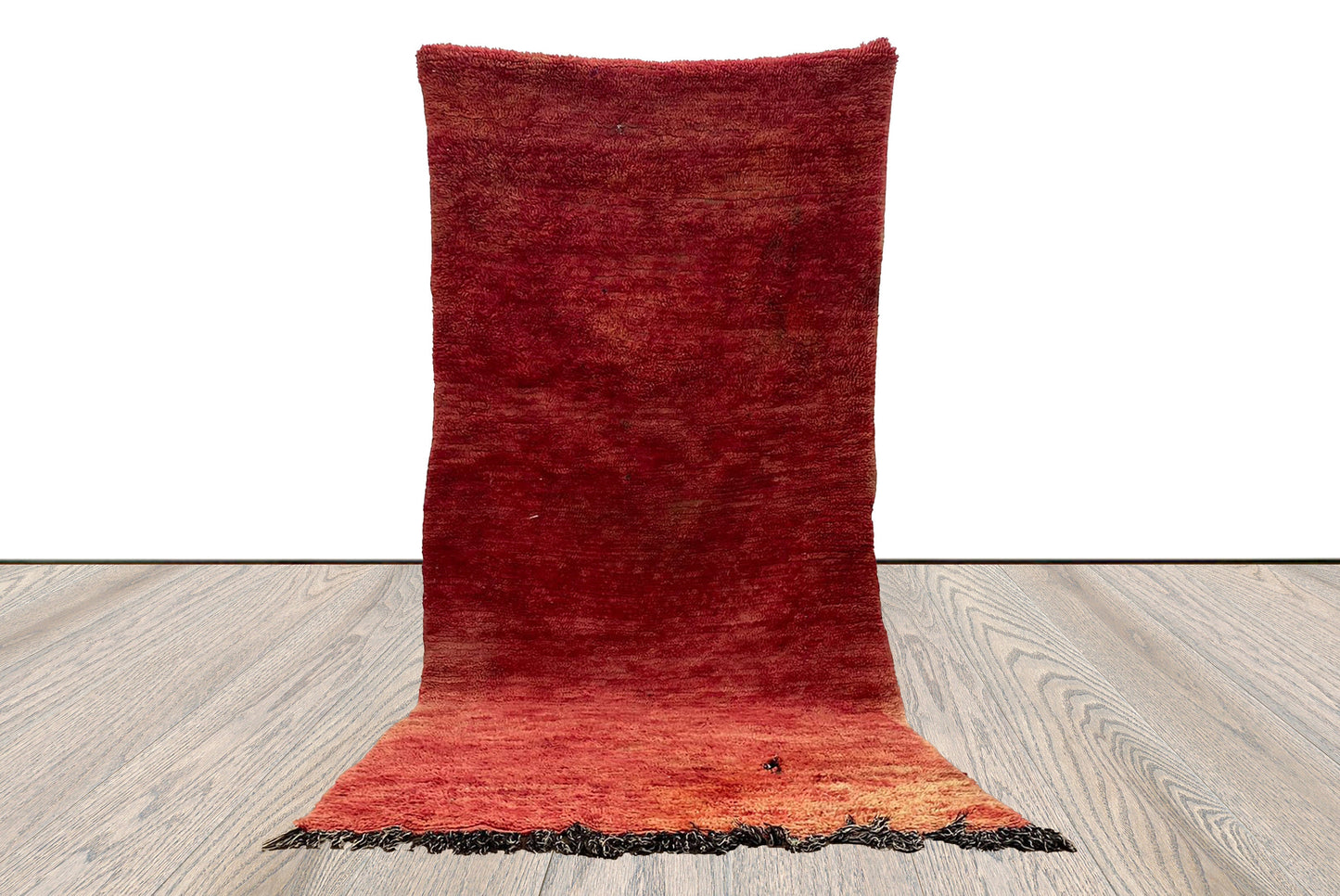 Tapis berbère vintage solide 4x9, tapis marocain en laine rouge délavé.