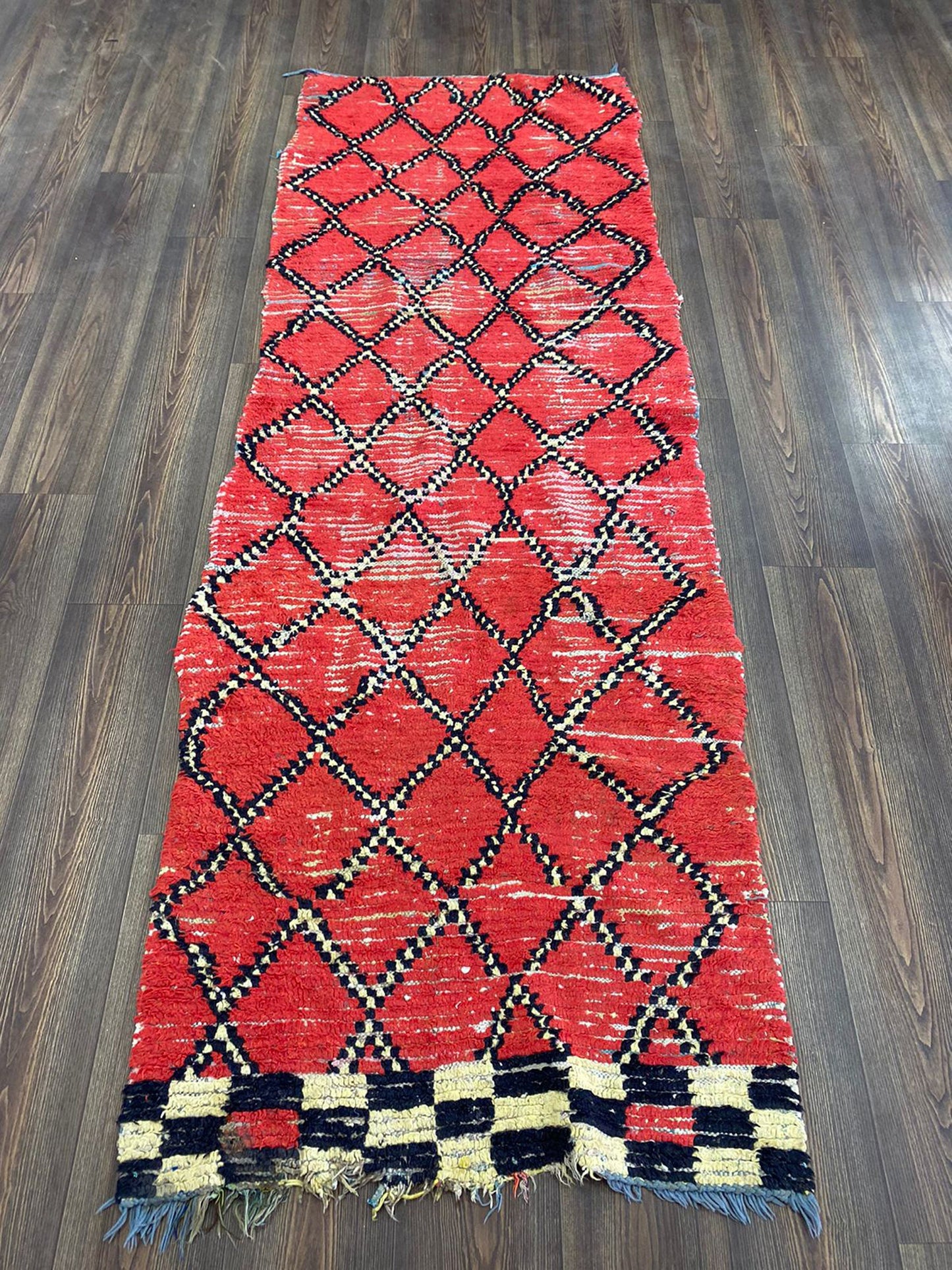 Tapis de couloir marocain 3x8 pieds, tapis berbère vintage à losanges.