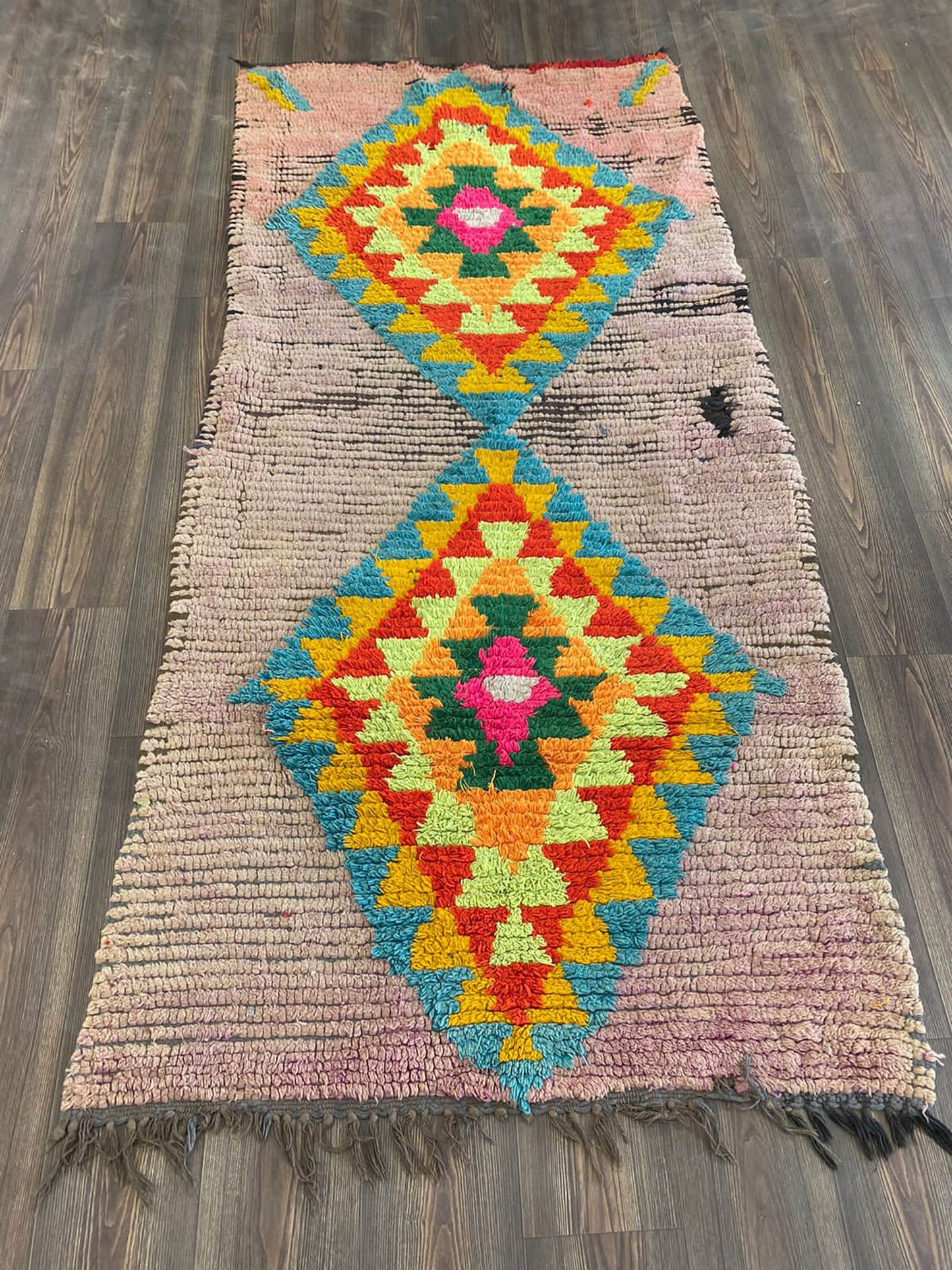 Tapis marocains authentiques 4x8 pieds, tapis berbère vintage unique.