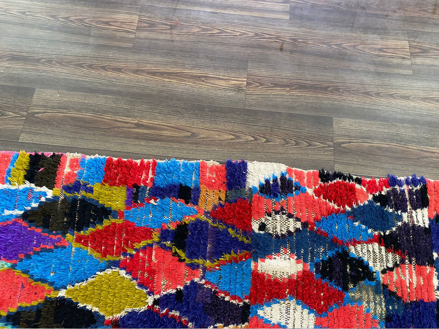 Tapis berbère vintage de petite taille, tapis marocain à losanges 4x6 pieds.