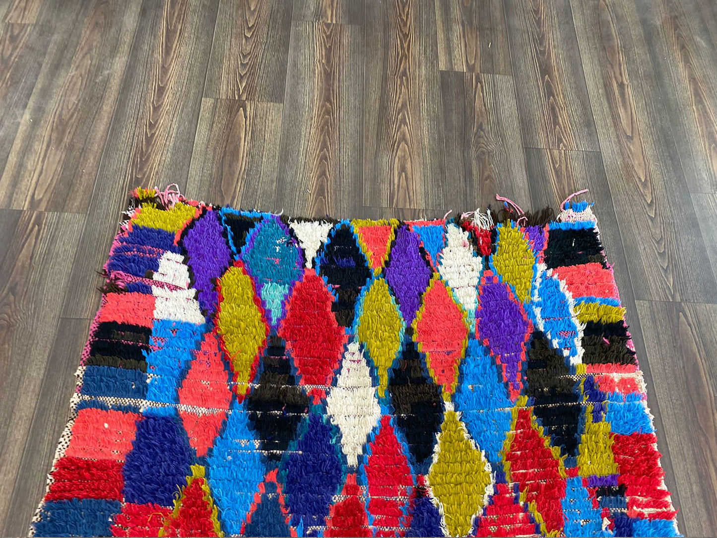 Tapis berbère vintage de petite taille, tapis marocain à losanges 4x6 pieds.