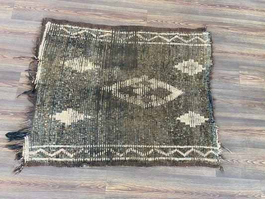 Petit tapis délavé vintage marocain ancien rare tissé à la main, tapis berbères usés 3x4 pi.