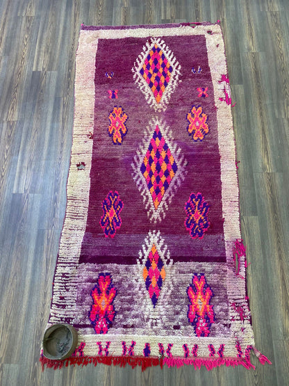 Tapis berbère marocain Boujaad 4x8. Grand tapis vintage tissé en coton et laine.