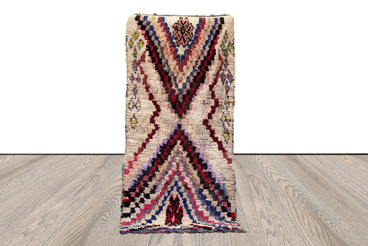 Tapis à chevrons marocain vintage 3x7 de petite taille, tapis shag berbère Boucherouite.