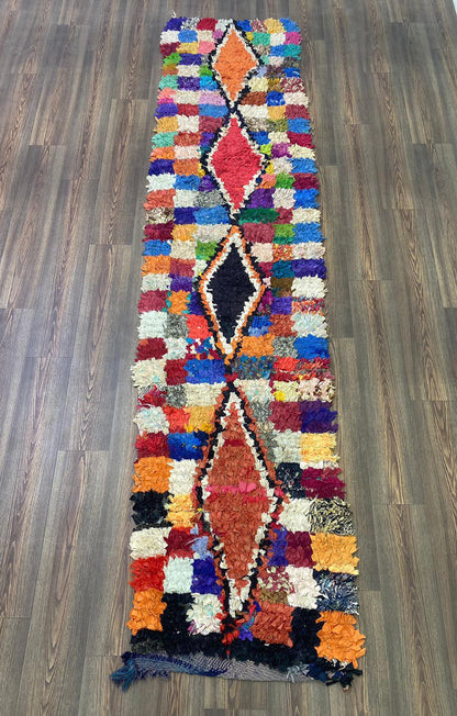 Tapis Boucherouite à carreaux 3x11, tapis berbère marocain vintage tissé à la main.