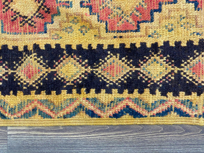 Tapis marocain vintage jaune 4x9, grand tapis de couloir.