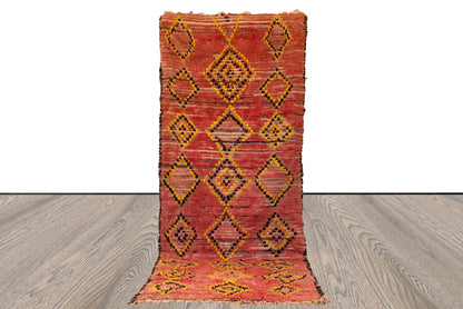 Tapis de couloir rose délavé 3x8, tapis berbère en laine marocaine vintage.