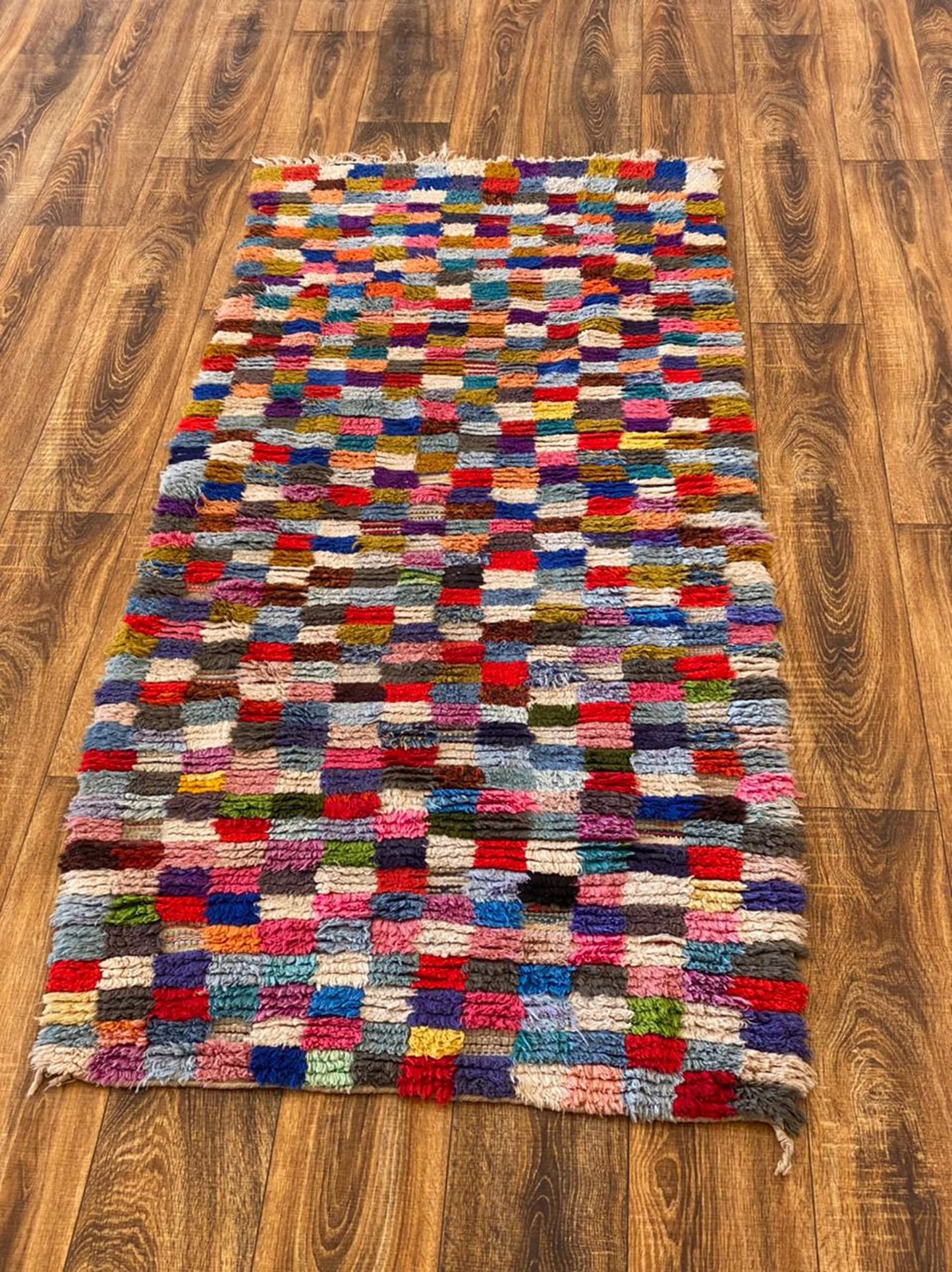 Tapis berbères à carreaux colorés et étroits. Tapis marocains uniques tissés à la main 3x6.