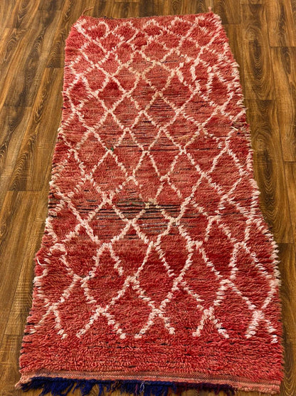 Tapis de couloir vintage marocain rouge 3x8, tapis berbères tissés tribaux.