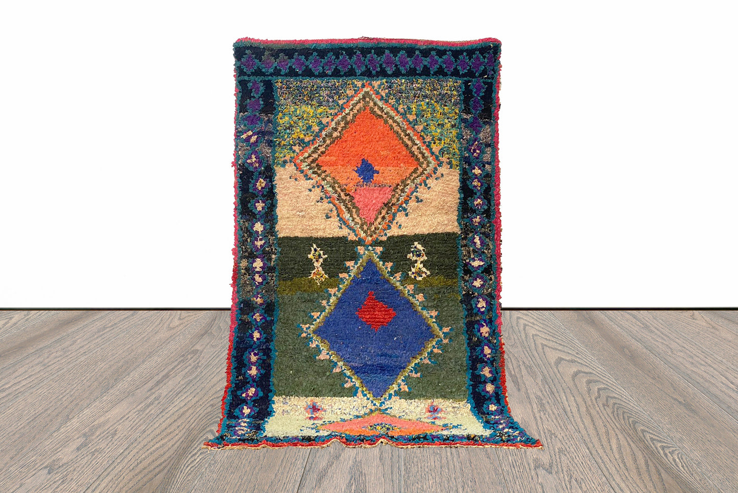 Tapis Boucherouite berbère marocain coloré 4x8 pieds.