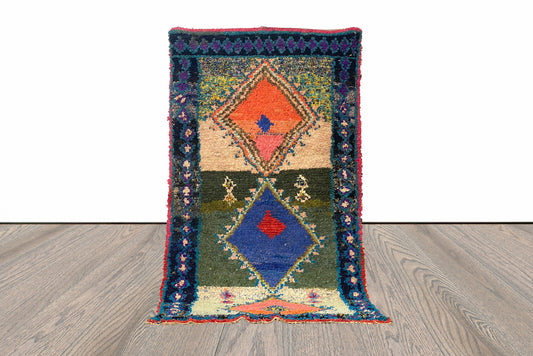 Tapis Boucherouite berbère marocain coloré 4x8 pieds.