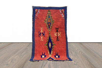 Tapis tribal berbère marocain 4x7 pieds.