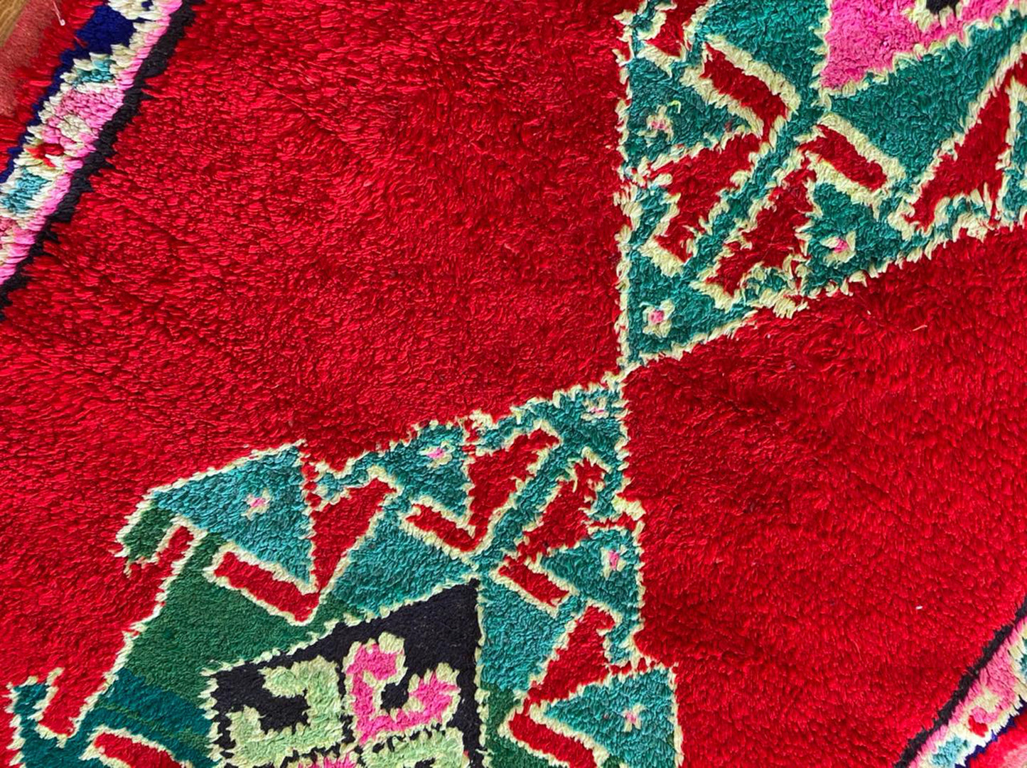 Petit tapis marocain rouge étroit 3x5. Tapis de couloir bohème.