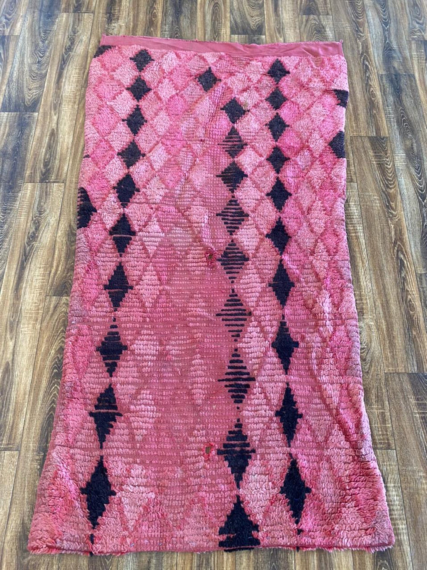 Grand tapis tissé à losanges berbère marocain vintage 4x7 4x7.