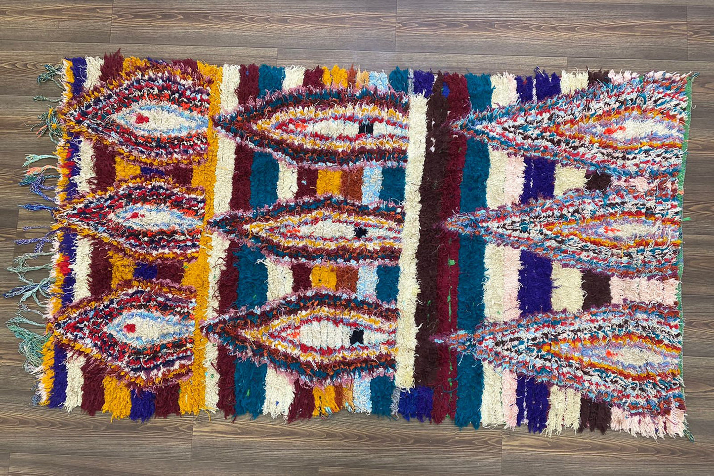 Tapis berbère vintage 4x7. Tapis shag marocains.