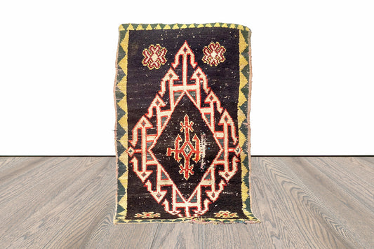 Tapis tribal marocain vintage coloré de 5 x 3 pieds.